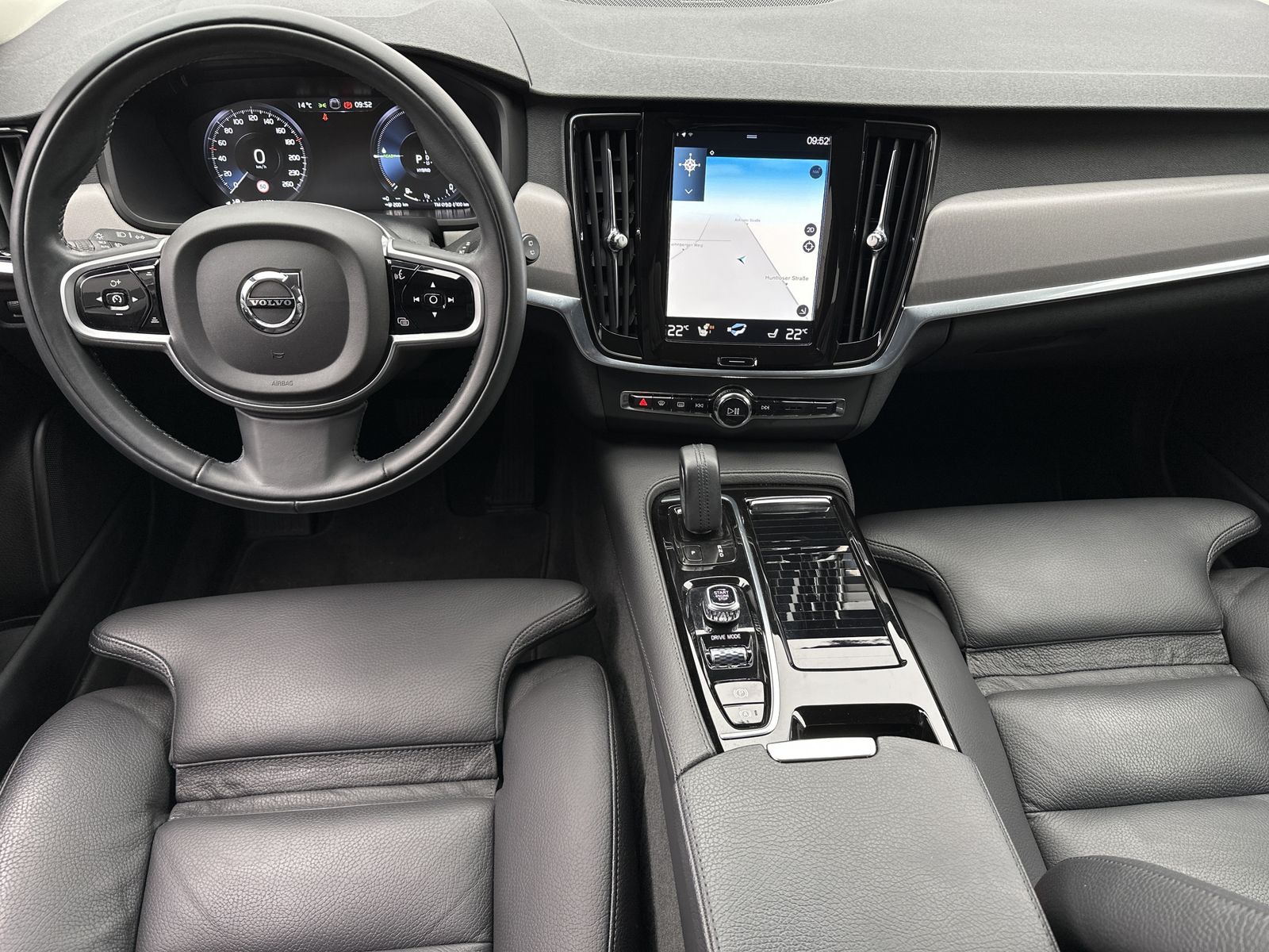 Fahrzeugabbildung Volvo V90 T6 Hybrid AWD R-Design NAV+LED+KAMERA+H&K+VC