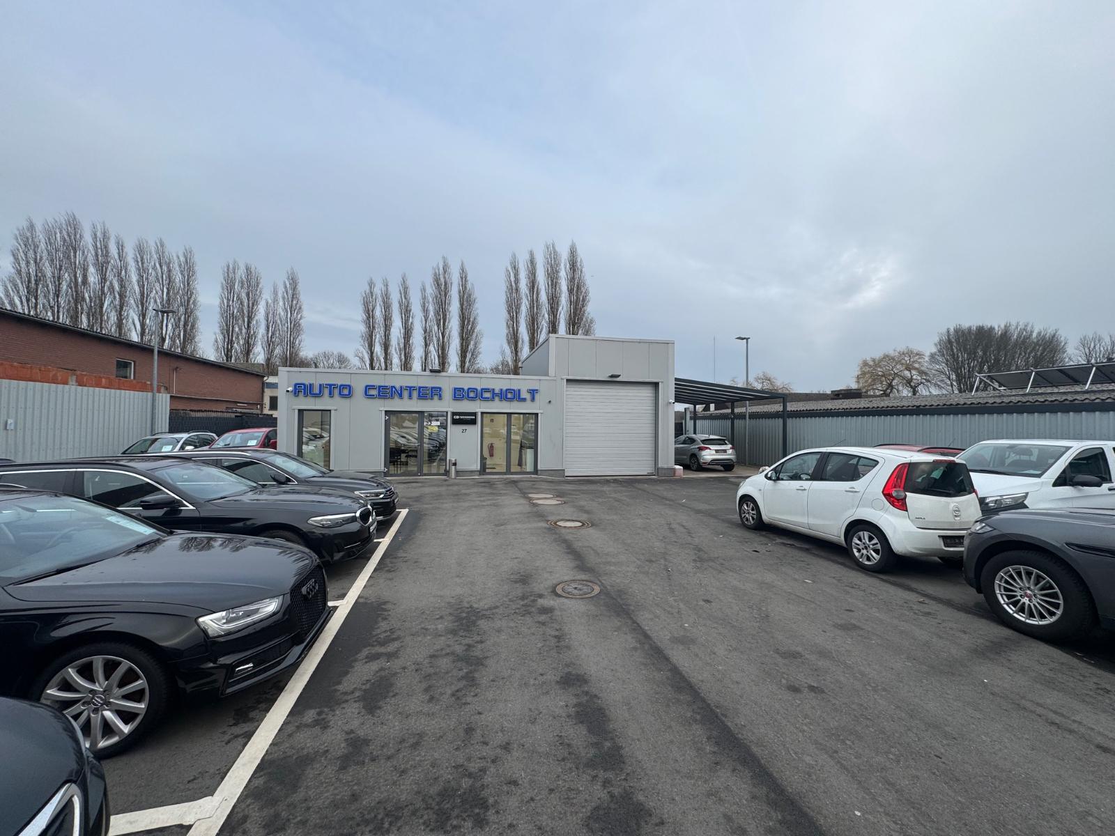 showroom-image-main