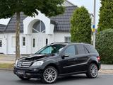 Mercedes-Benz ML 320 ML -Klasse ML 320 CDI*SERVICE NEU* - Mercedes-Benz ML 320: Leder, Standheizung