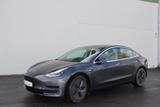 Tesla Model 3 Standard-Reichweite Plus - silberne Tesla Model 3