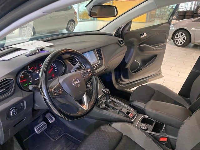 Fahrzeugabbildung Opel Grandland X 2.0D 18"ALU/NAVI/PANORAMA/KAMERA