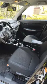 Suzuki Swift 1.2 DUALJET HYBRID Comfort+ - Suzuki Swift von privat