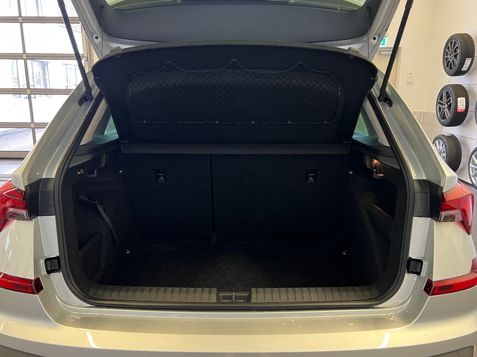 Fahrzeugabbildung SKODA Kamiq Selection 1.0 TSI DSG *AHK, LED, SmartLink