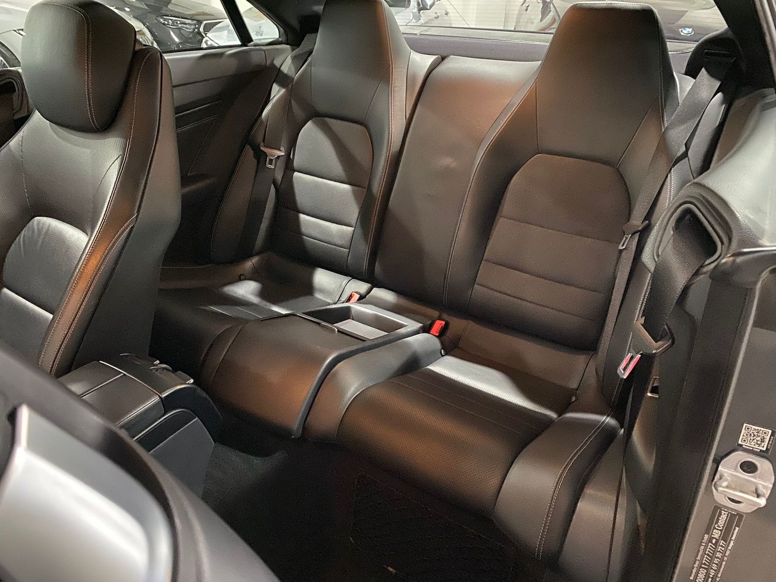 Fahrzeugabbildung Mercedes-Benz E 220 d BlueTec Sport/Leder/Pano/LED/1.Hand/