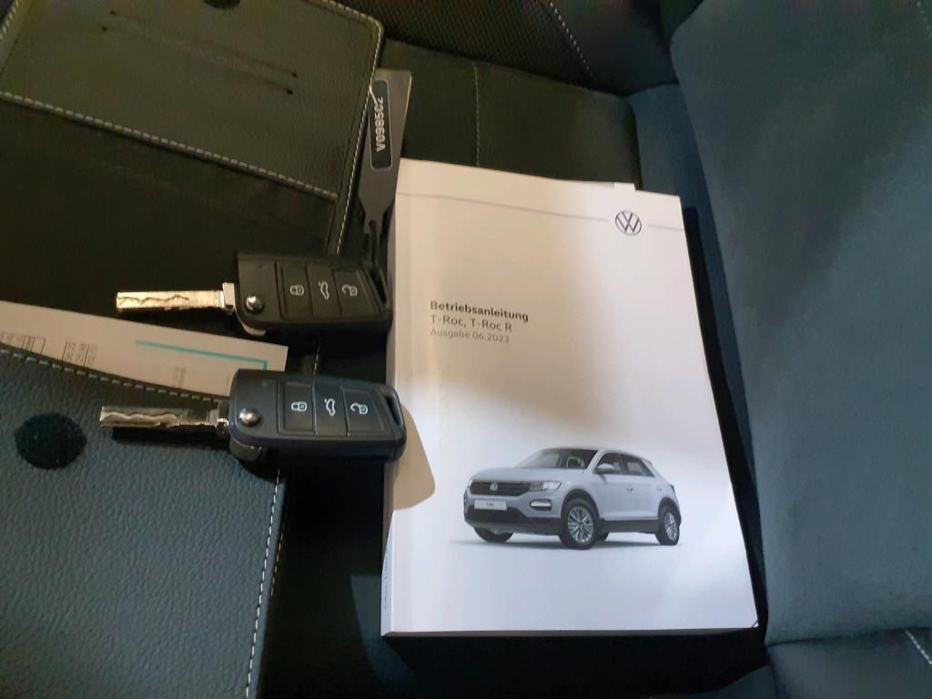 Volkswagen T-Roc Style 1.5 TSI AHK*PDC*RFK*Tempo*Klima*Sh