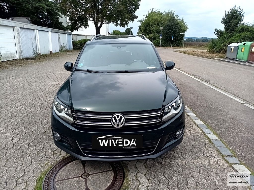 VOLKSWAGEN Tiguan