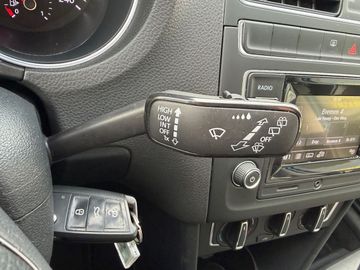 Bild 11 VW Polo V 6R Comfortline SHZ+KLIMA+ALU+BT+ALLWETTER