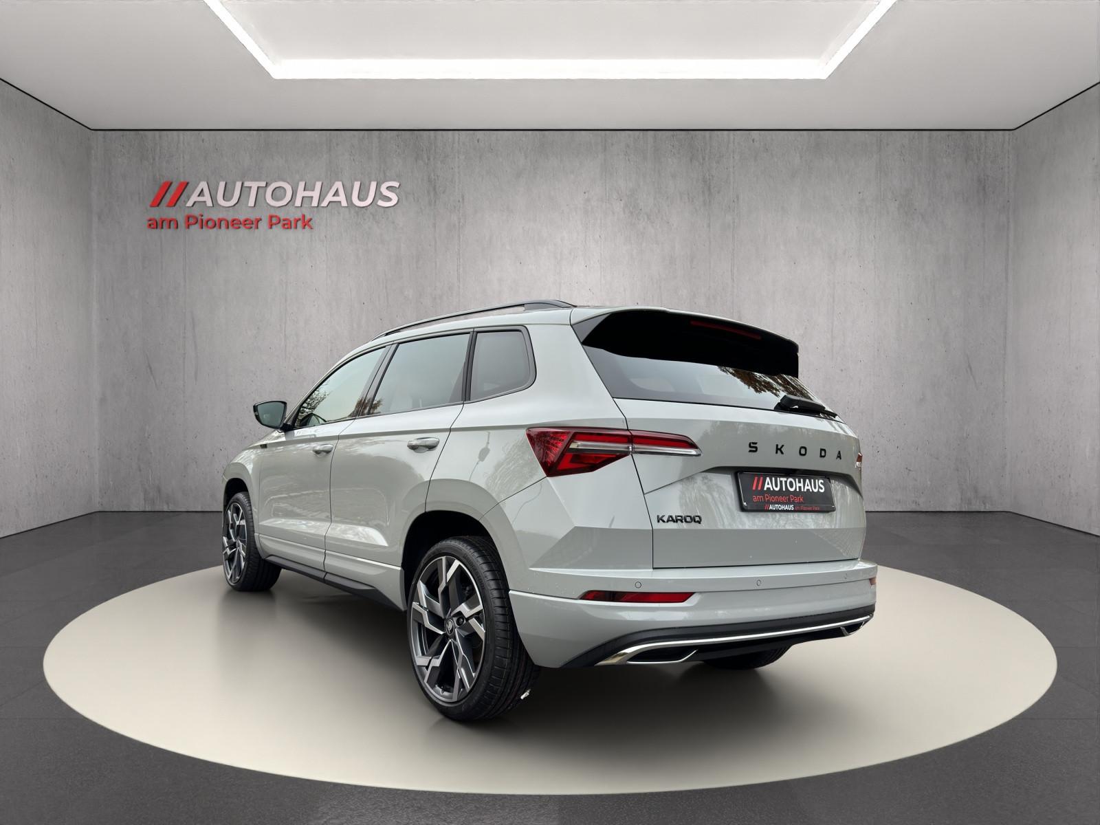Skoda Karoq Sportline 1,5TSI DSG AHK- Pano-Matrix-Voll