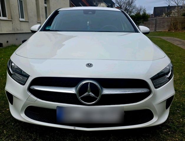 MERCEDES-BENZ ich verkaufe mein schöne Mercedes-Benz A200