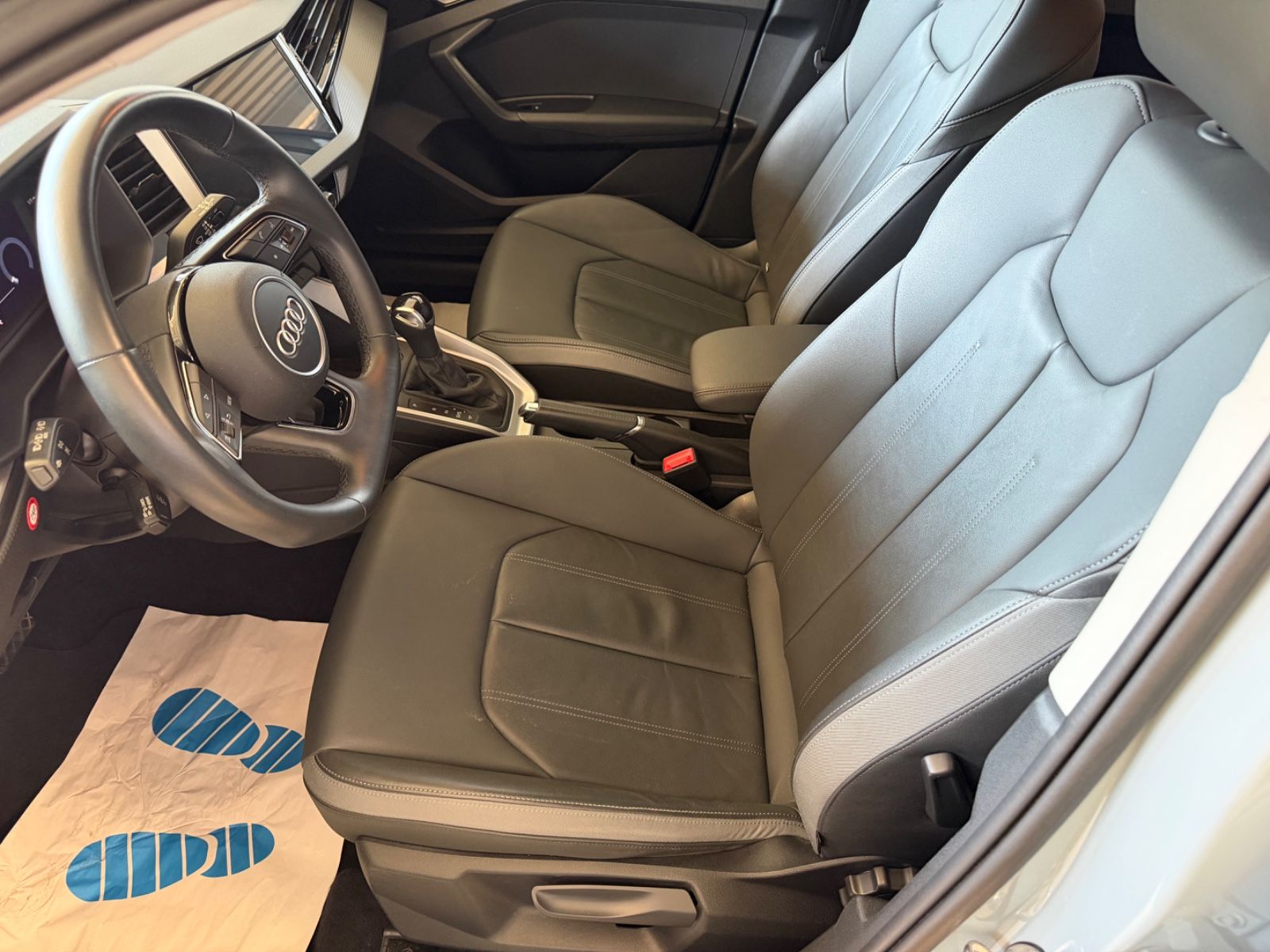 Fahrzeugabbildung Audi A1 Sportback 30* S line Sport * VOLL-LEDER *