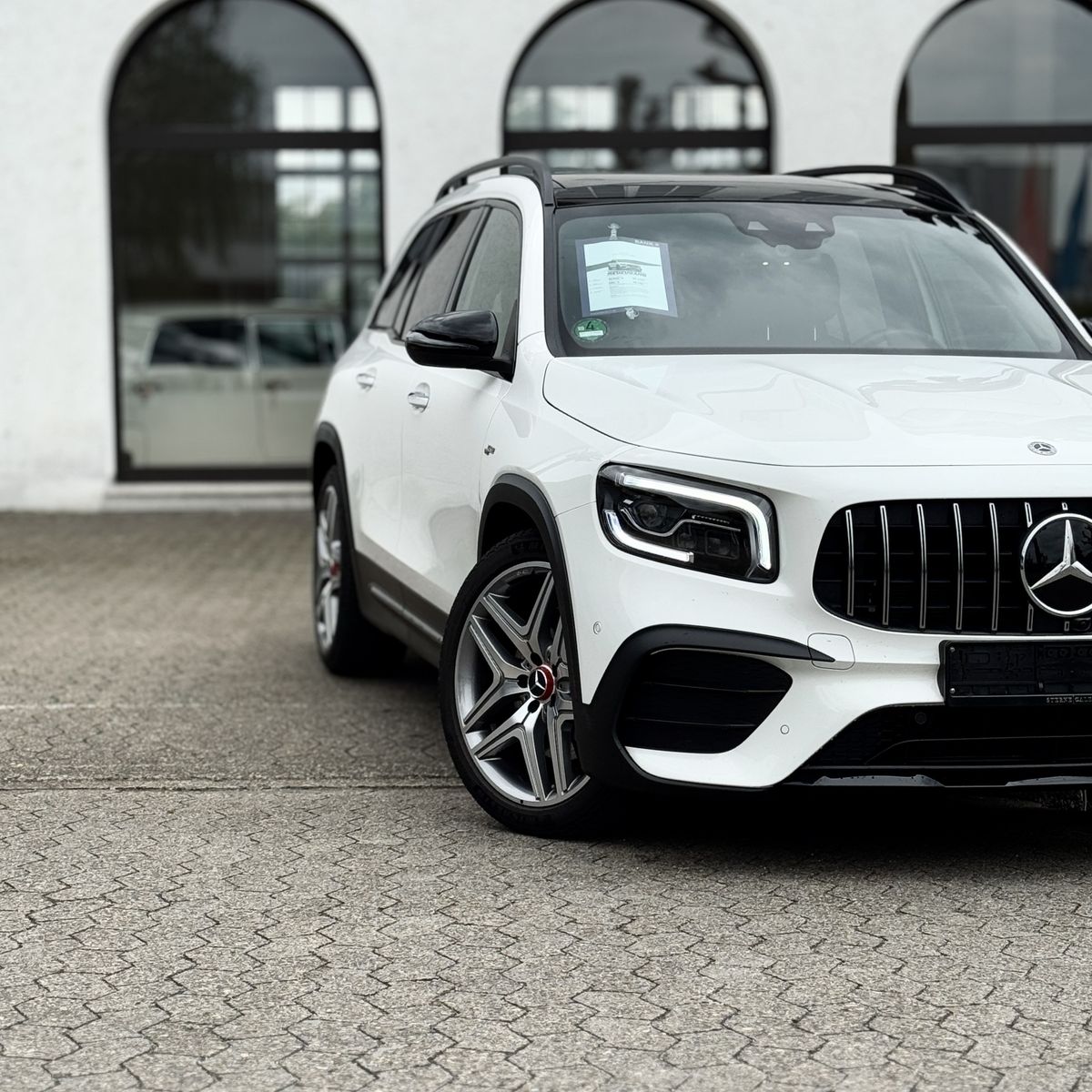 MERCEDES-BENZ AMG GLB 35 DISTRO+/PANO/AMBIENT/NIGHT/RÜCKFAHR