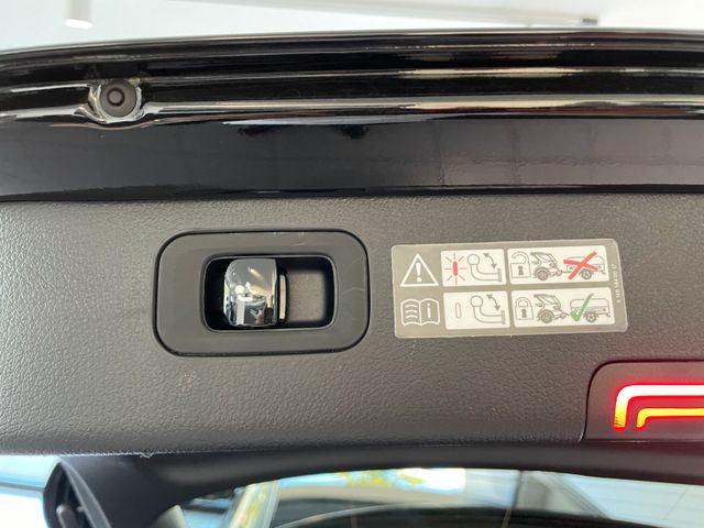 Fahrzeugabbildung Mercedes-Benz C 300 d T/AMG/Digital Light/AHK/Pano/19"