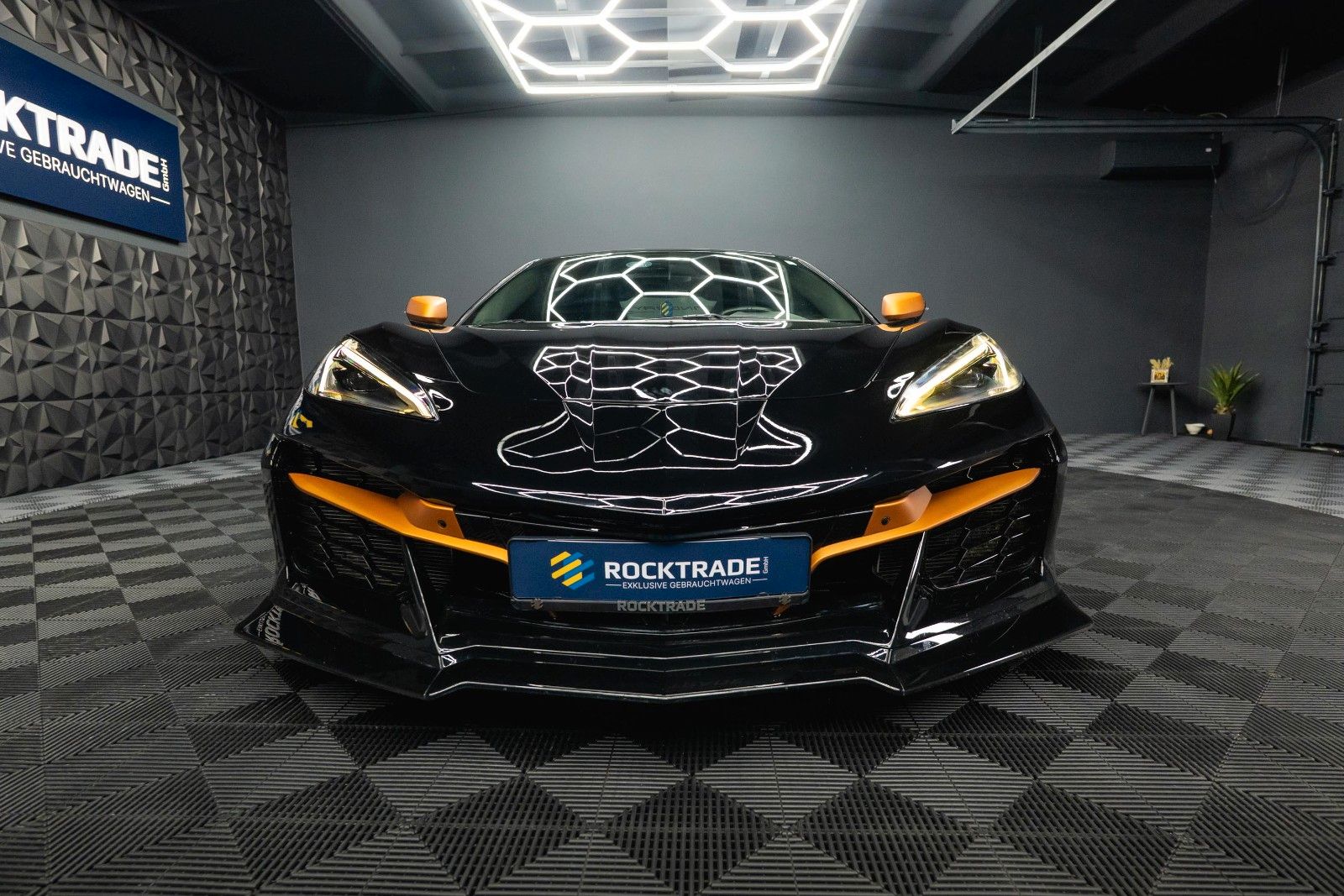 Fahrzeugabbildung Corvette C8 Stingray 1LT Targa Z51 Performance 19% VAT