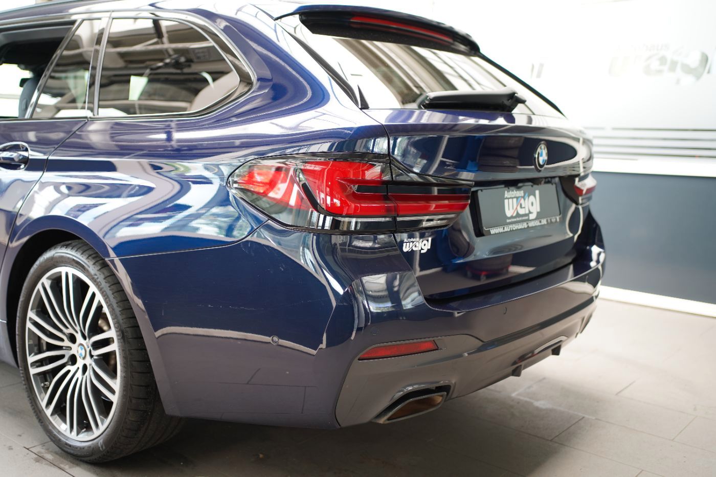 Fahrzeugabbildung BMW 530i M Sport +HeadUp+Komfortzugang+AHK+Laserlich