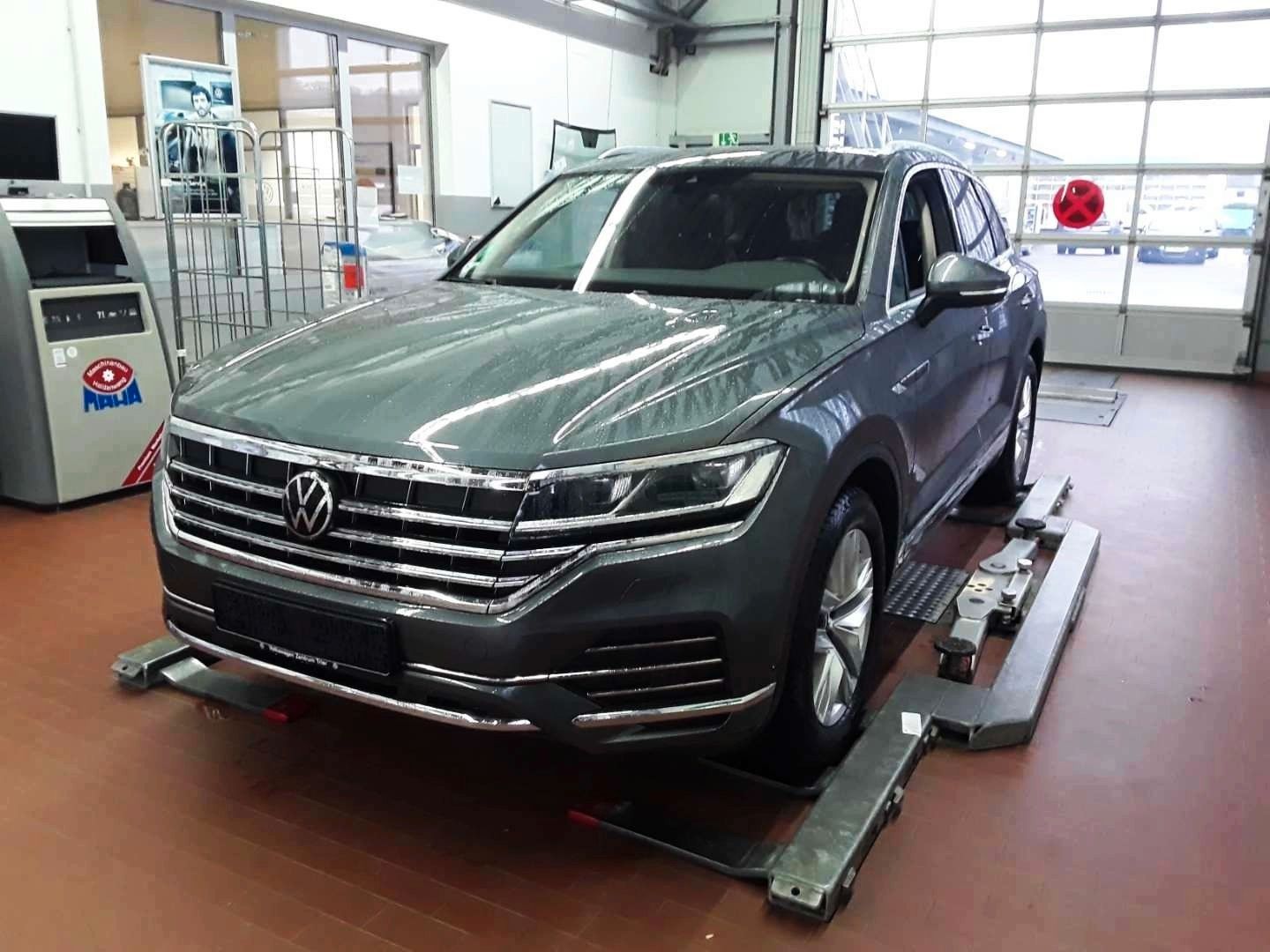 Volkswagen Touareg Atmosphere 4Motion/AHK/LEDER/GARANTIE imagem 3