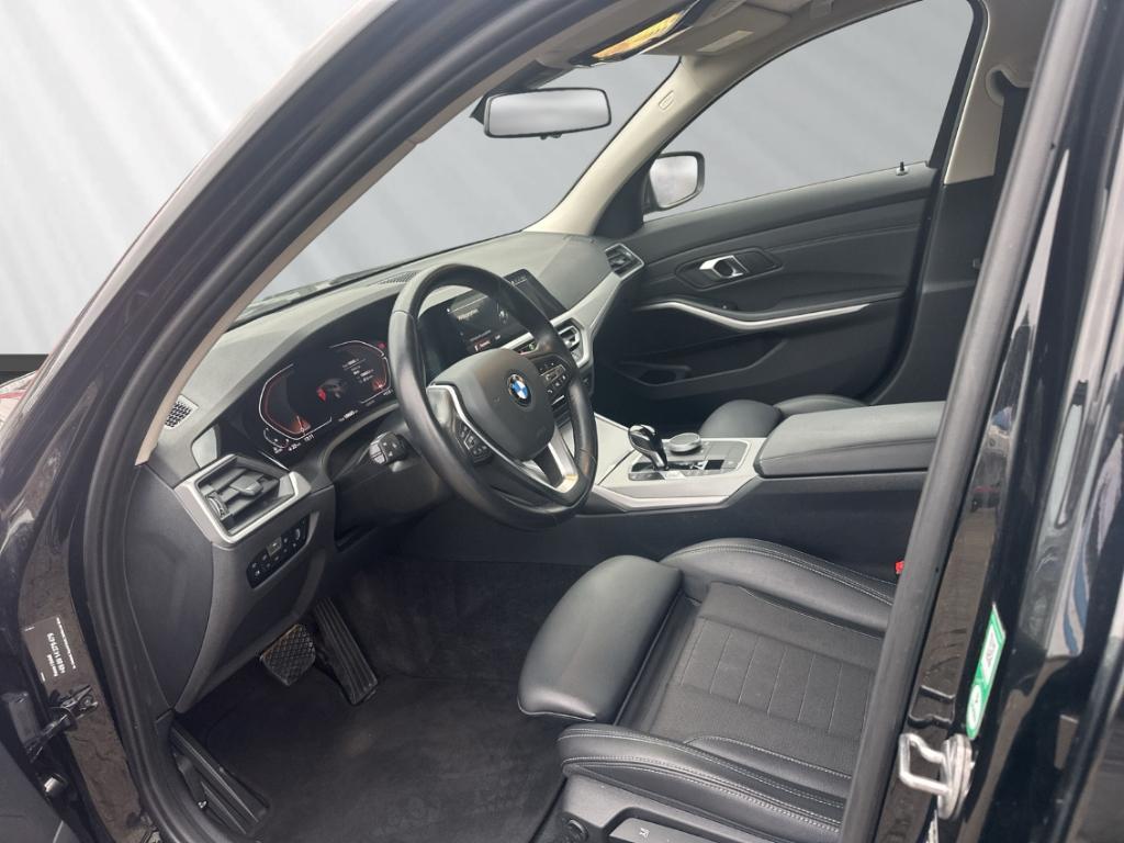 BMW 3 Series d xDrive touring Panorama AHK LC Prof, миниатюра 8