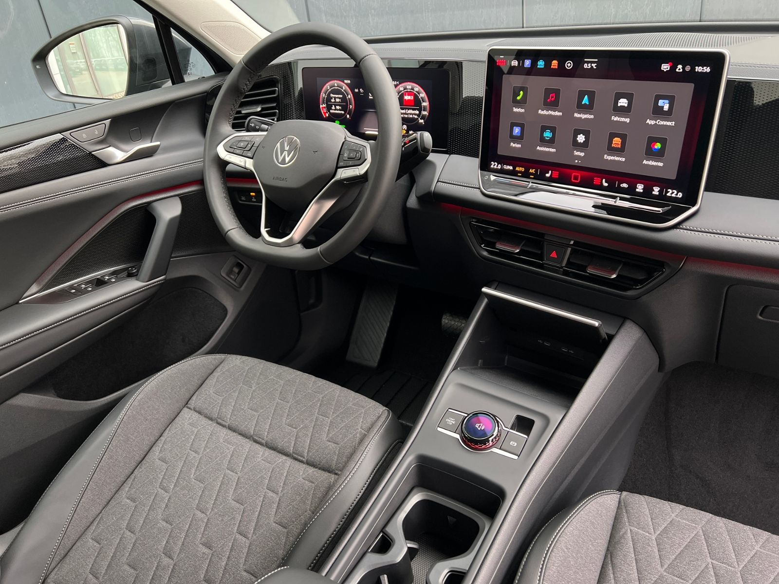 Fahrzeugabbildung Volkswagen Tiguan LIFE 1.5 eTSI DSG *AHK, LED Plus, App-Con