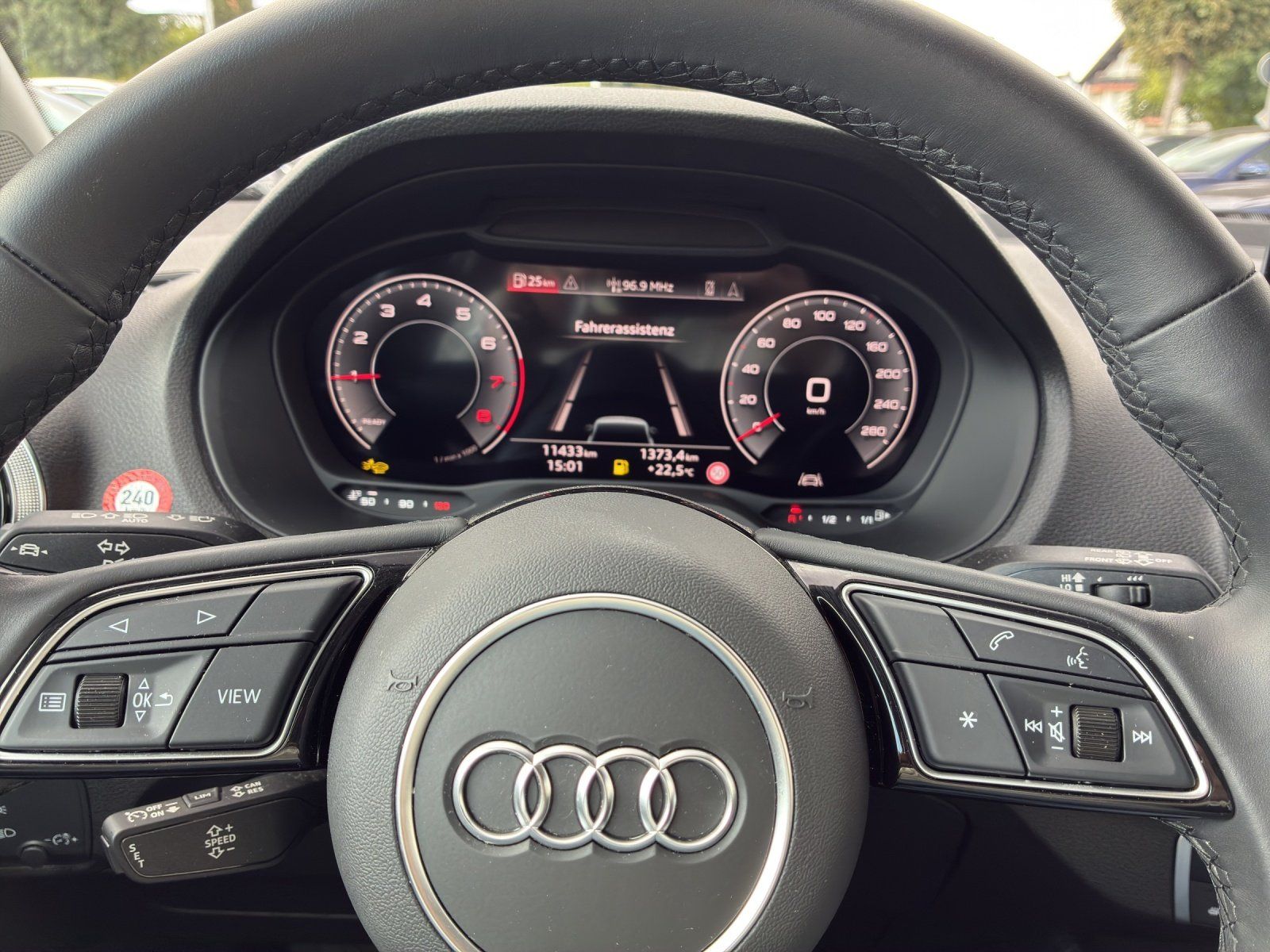 Fahrzeugabbildung Audi Q2 30 TFSI advanced AHK,Kamera,LED,Matrix,Navi