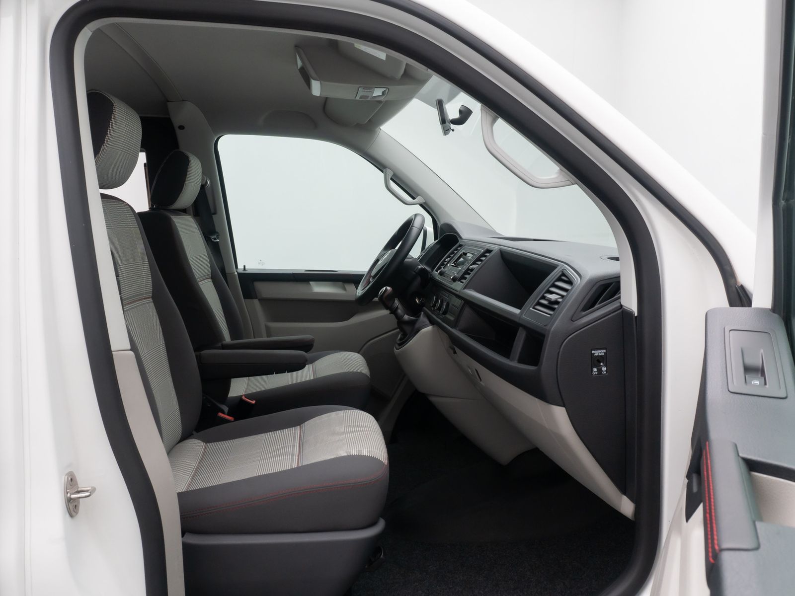 Fahrzeugabbildung Volkswagen T6 Transporter Wohnmobil CaliforniaStyle 18Zoll