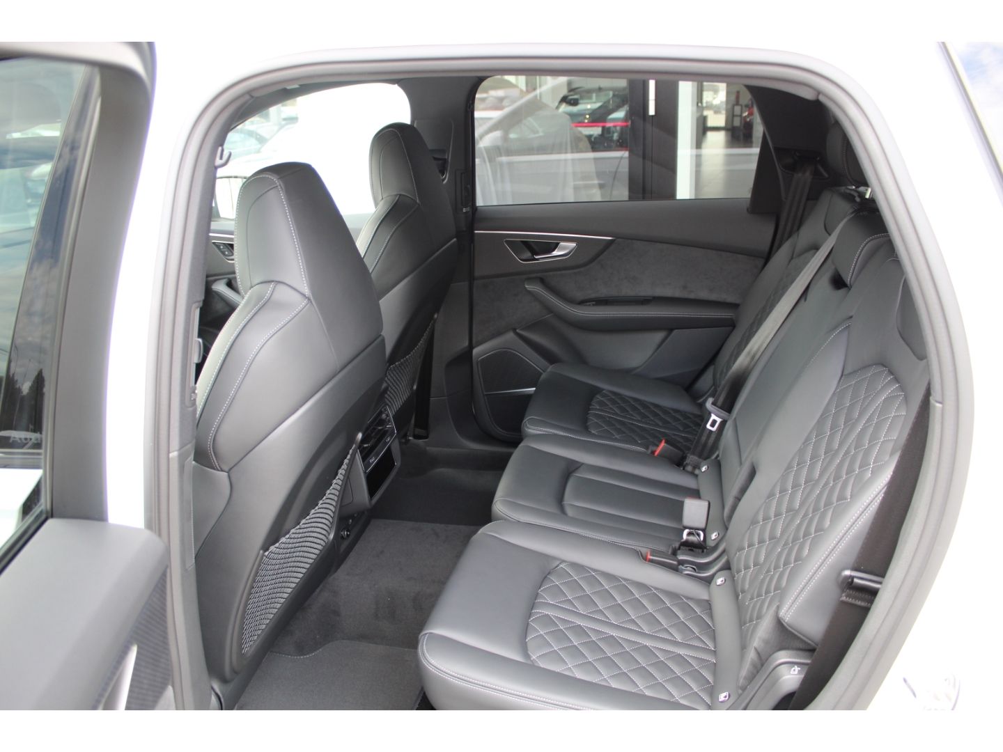 SQ7 4.0TFSI qu.Tiptr.- S-Sitze*Carbon*Pano*B&O!!