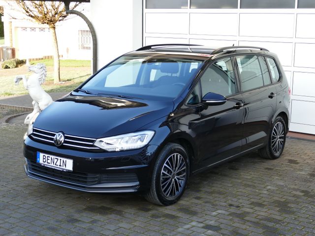 Volkswagen Touran 1.5 TSI DSG Comfortline 7-Sitzer * Navi