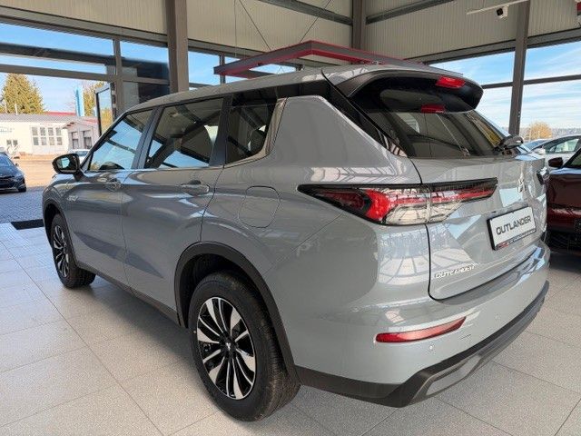 Mitsubishi Plug-in Hybrid Outlander - Bild 6