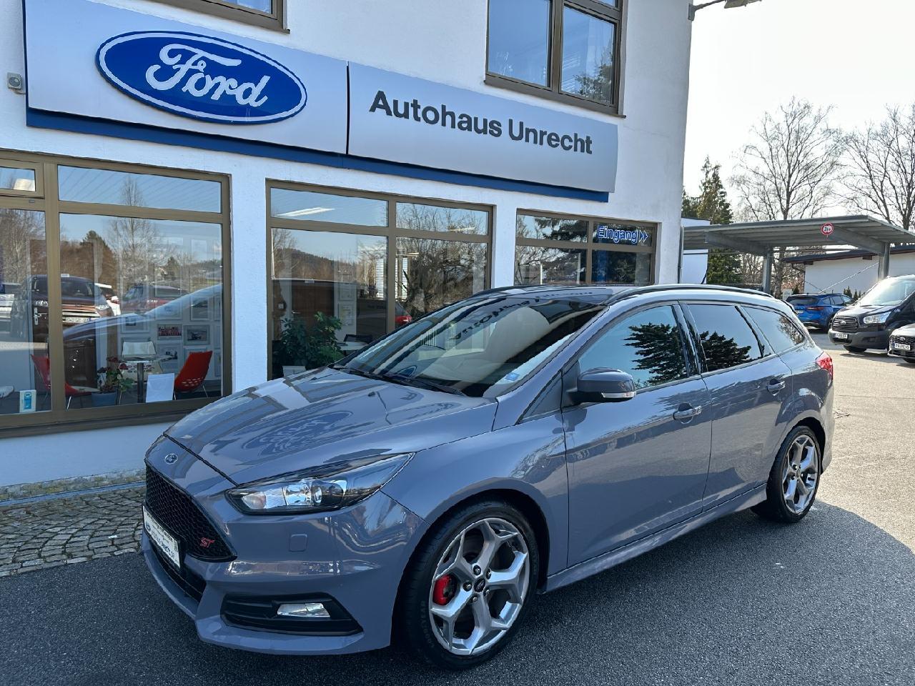 Ford Focus Turnier ST Leder/Sport *Zahnriemen NEU*