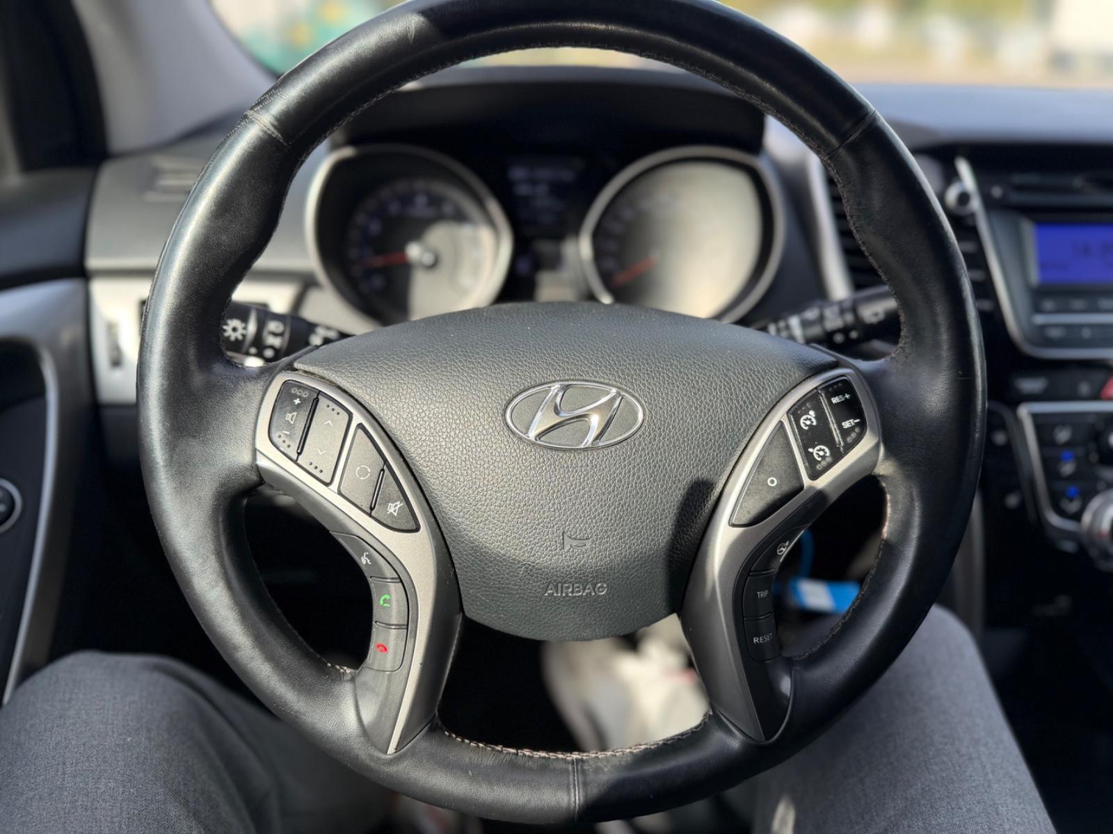Hyundai i30 2014 — photo 16