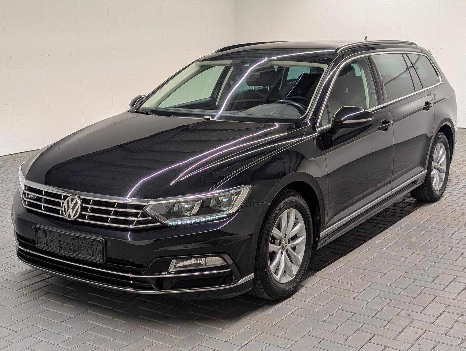 Volkswagen Passat Variant R-Line LED/Navi/SHZ/Kam/ACC/16-LM