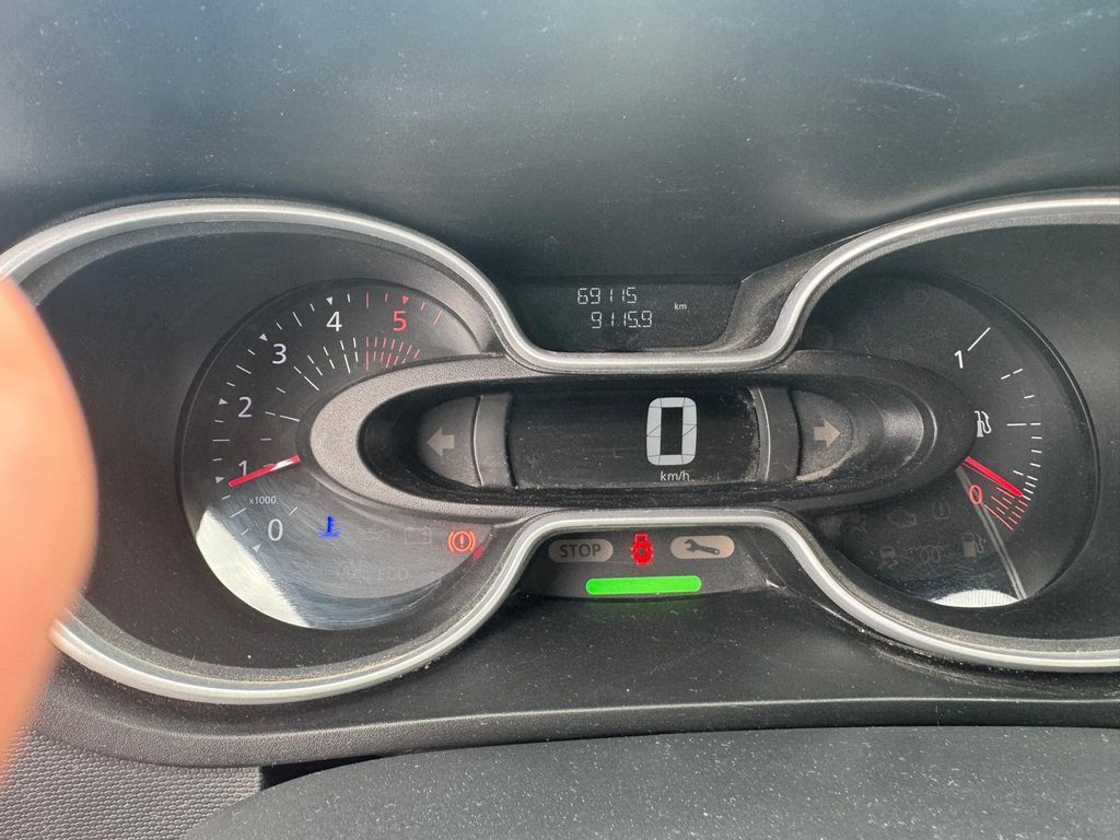 RENAULT Trafic 23
