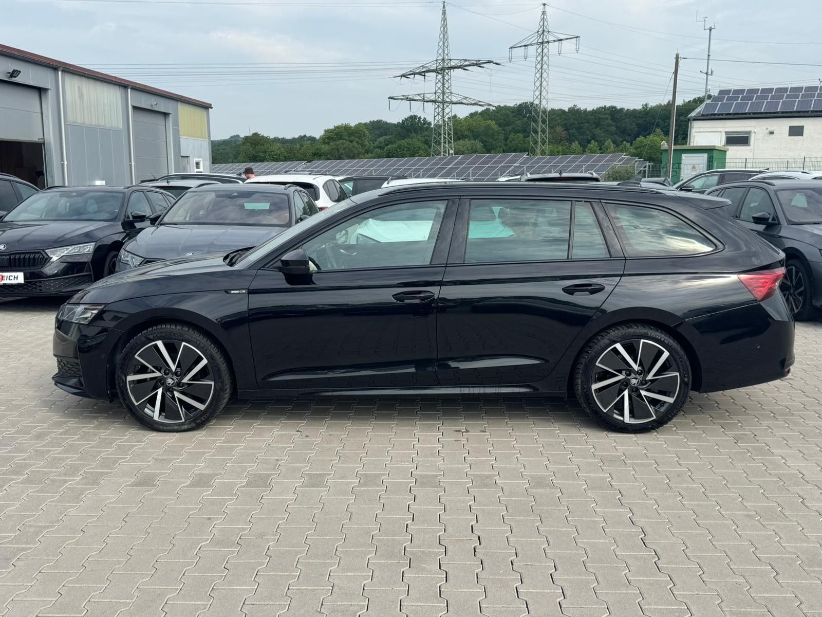 Fahrzeugabbildung SKODA Octavia 2.0 TDI Sportline DSG MATRIX*WINTER*5J.G