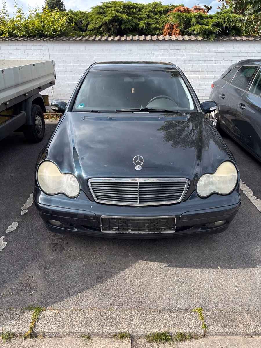 Mercedes-Benz C 220