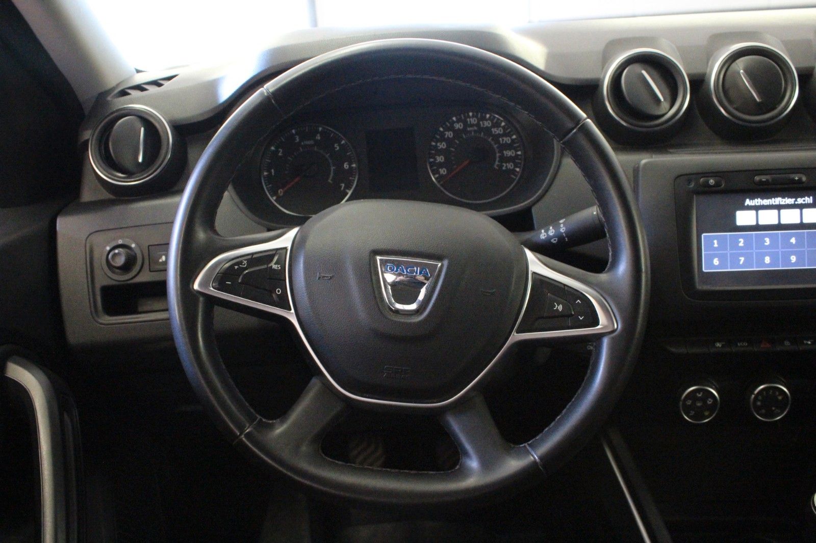 Fahrzeugabbildung Dacia Duster TCE 125 Prestige AHK*Leder *Navi