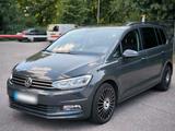 Volkswagen VW Touran 2.0 TDI DSG Highline / Wenig Kil... - Volkswagen Touran mit Diesel-Antrieb: Limousine