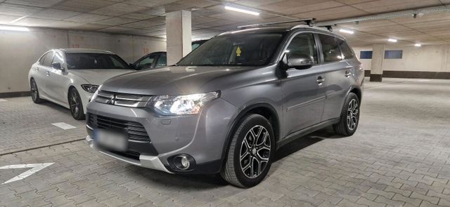 Mitsubishi Outlander 2.2 4WD 7 Sitzer