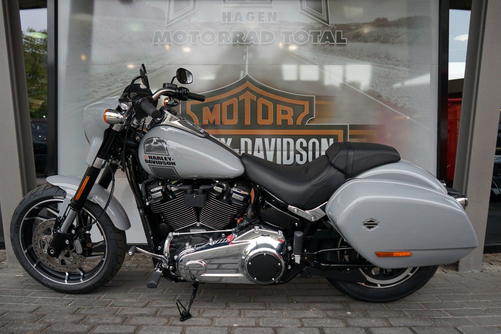 Fahrzeugabbildung Harley-Davidson Softail Sport Glide 107 Sofort Verfügbar 2024