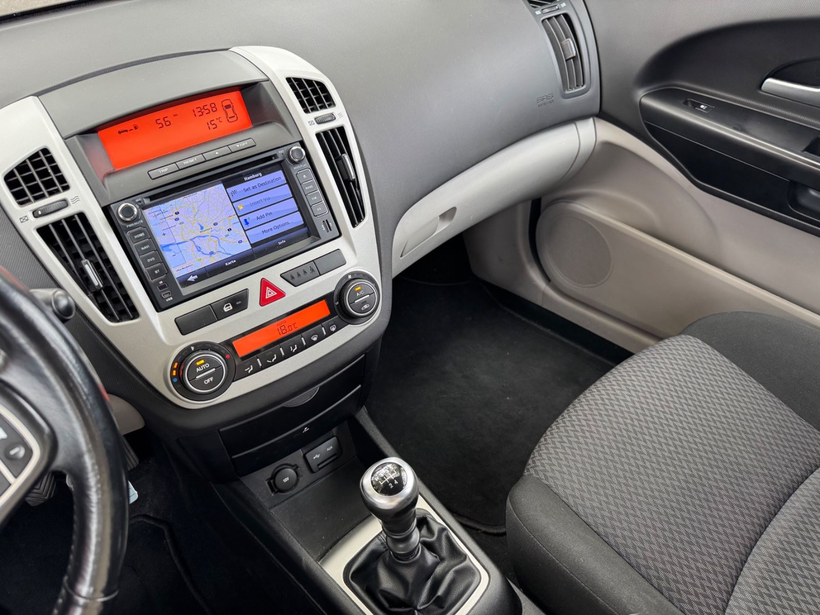 Fahrzeugabbildung Kia cee'd Sportswagon*AHK*KLIMA*BLUETO*NAVI