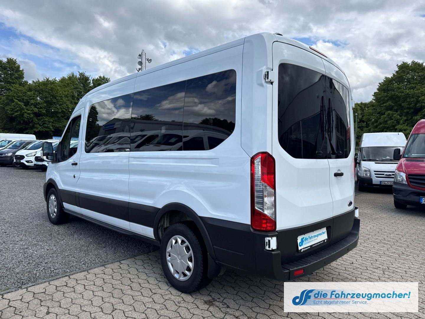 Fahrzeugabbildung Ford Transit Kombi 350 L3 Trend Lift Temp Tel.-Vorb.