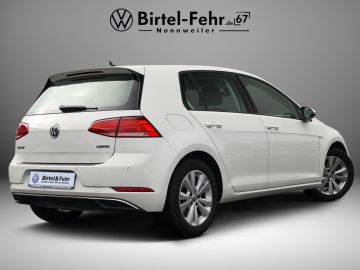 Volkswagen Golf VII Comfortline 1.5 TSI Navi LED ACC CarPla