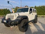 Jeep Wrangler Unlimited 2.8 CRD DPF Sahara Auto  - Jeep Wrangler aus 2013: Unlimited