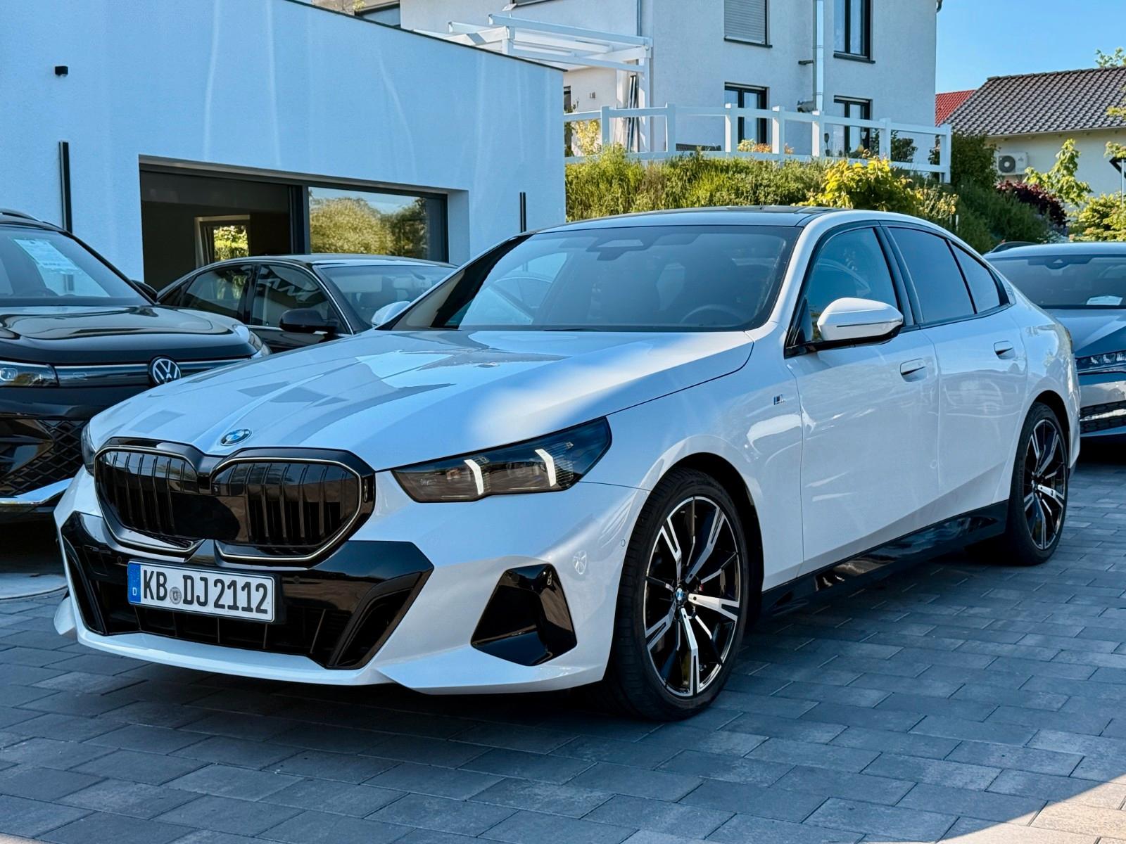 BMW 520d Limo M-Sport 360°*PANO*ICONIC*HARMAN*20"*