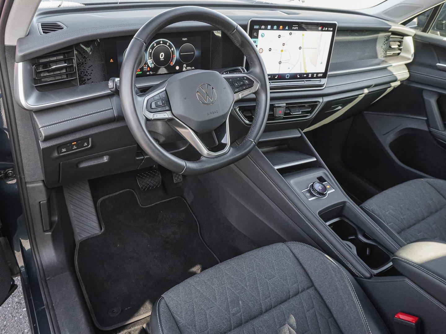 Volkswagen Tayron 1.5 eTSI DSG Life 7 SITZE 360-KAMERA AHK