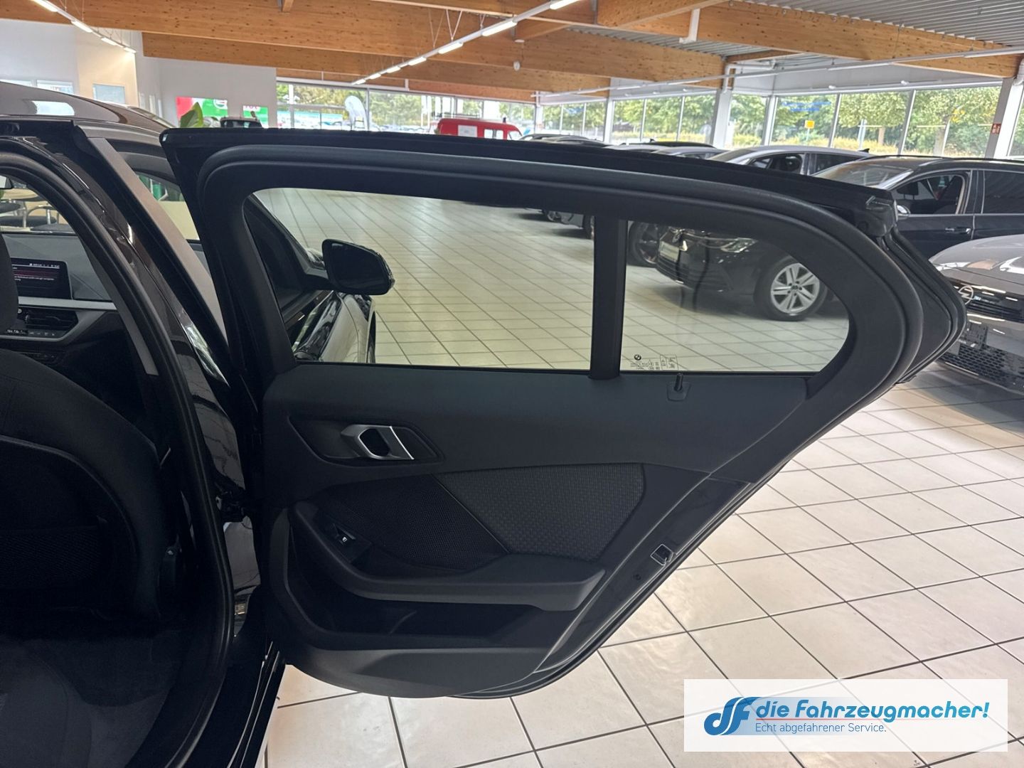 Fahrzeugabbildung BMW 118 d Advantage Navi Digitales Cockpit LED Sperr