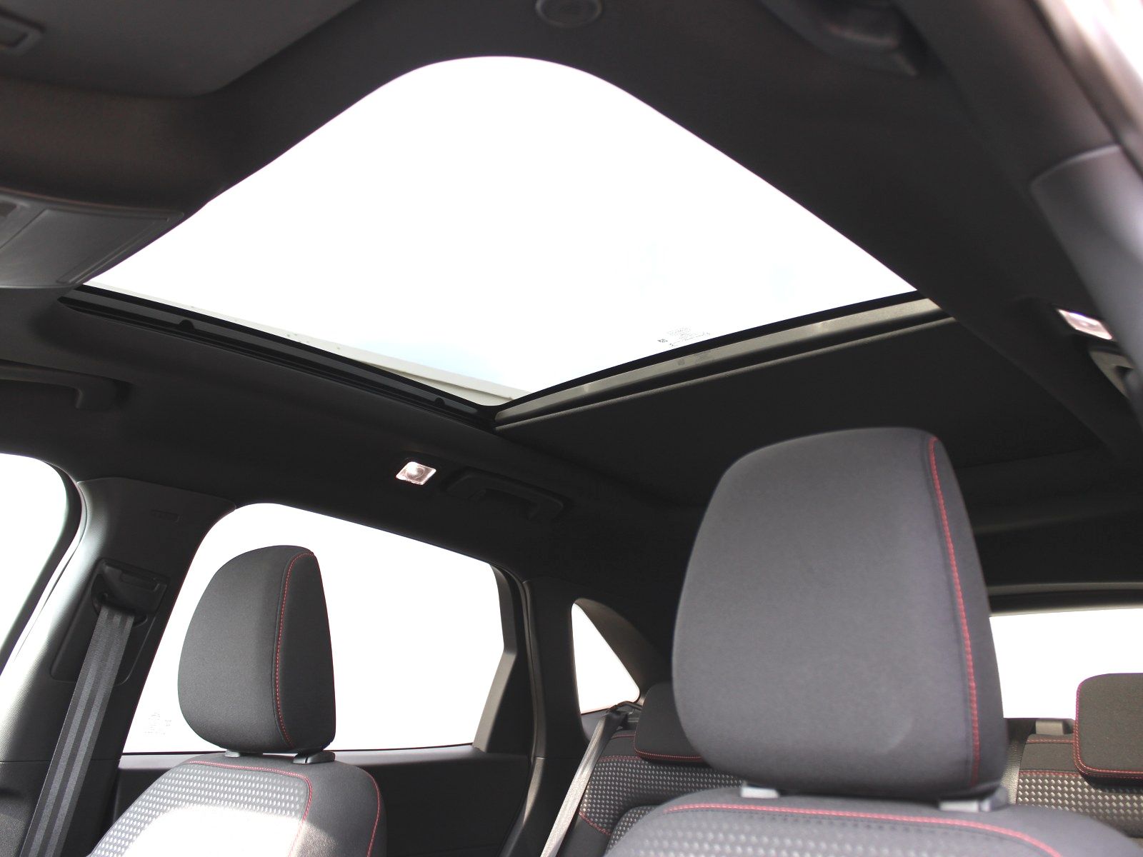 Fahrzeugabbildung Ford Kuga Plug-In Hybrid ST-Line 2,5 Duratec