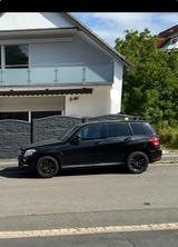 Mercedes-Benz Mercedes Benz GLK 300 - Mercedes-Benz GLK 300 mit Benzin-Antrieb: Automatik