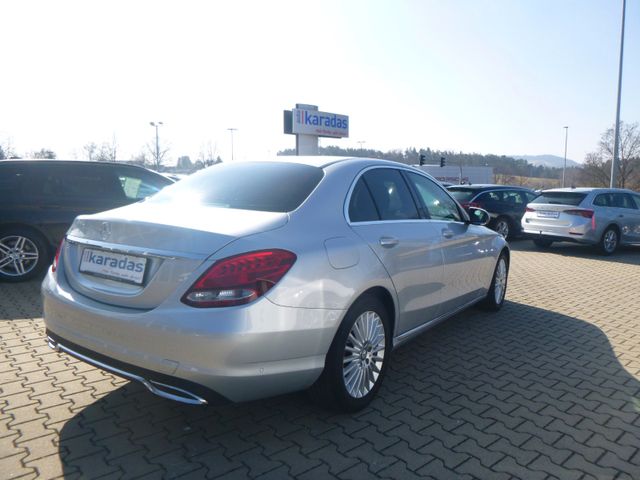 Fahrzeugabbildung Mercedes-Benz C 180 CGI Avantgarde >NAV/Sitzheiz/Einparkhilfe<