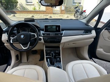 BMW 220 Gran Tourer - 11