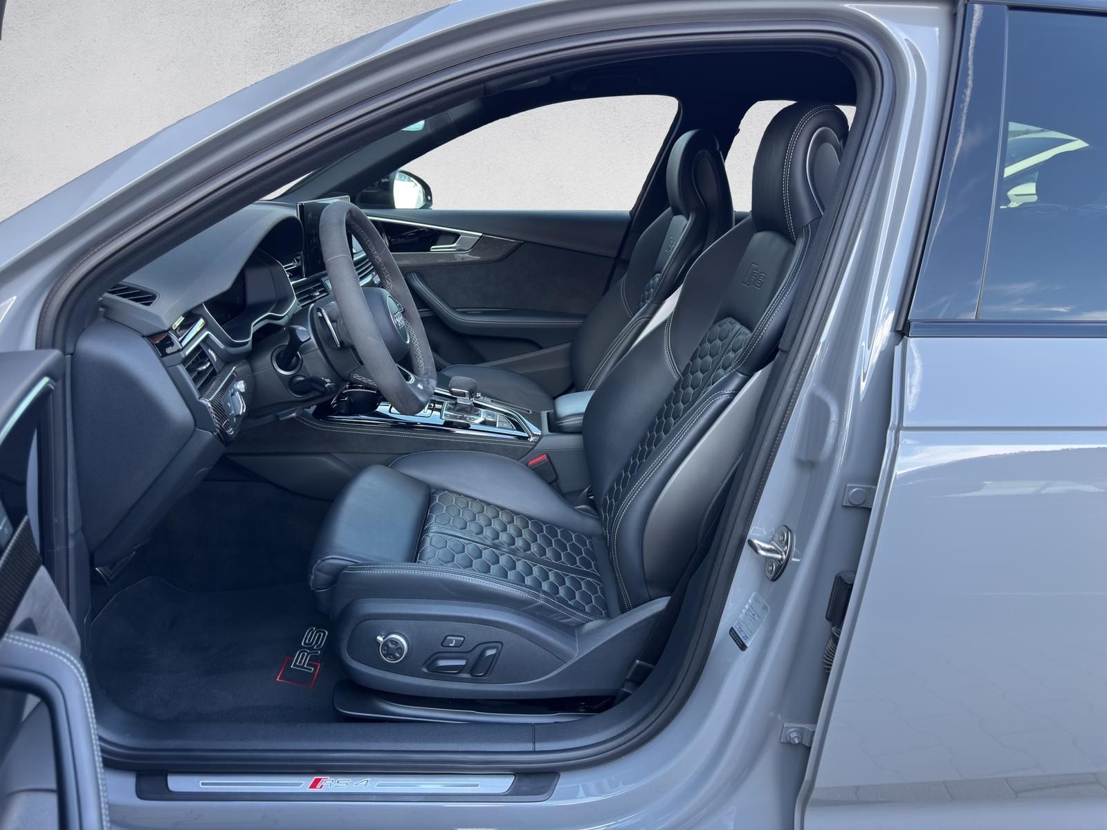 Audi RS4 Avant 2.9TFSI MTM Matrix Keramik RS-AGA AHK foto 11
