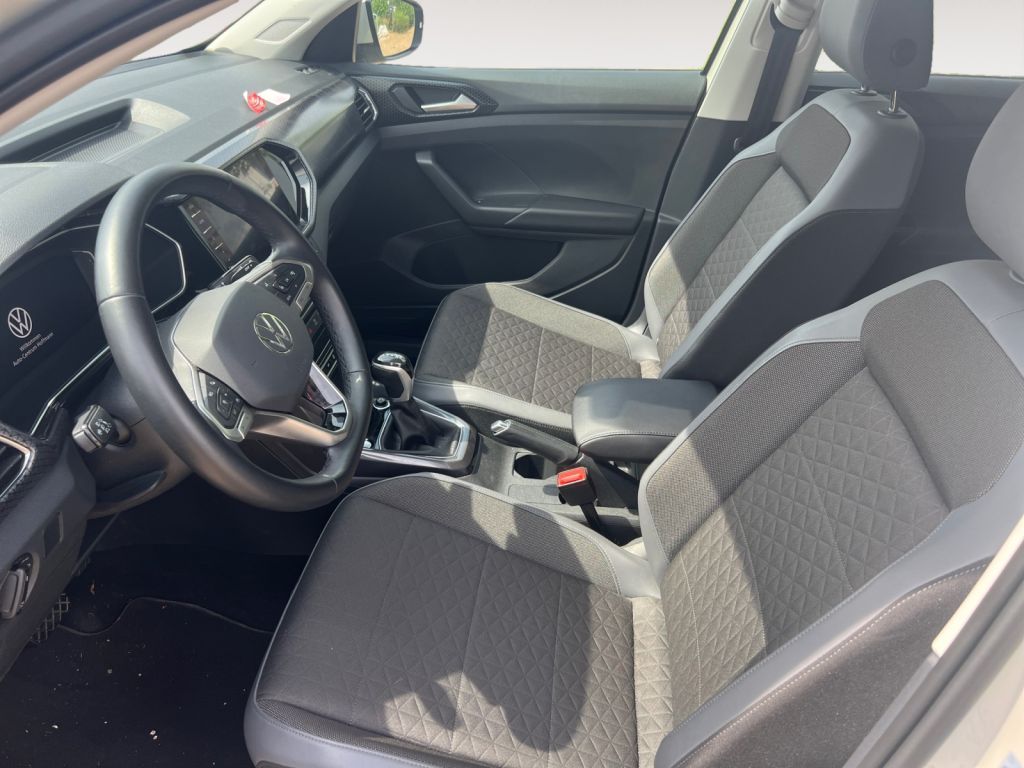 Fahrzeugabbildung Volkswagen T-Cross 1.0 TSI OPF DSG Style