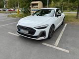 Audi A5 B10 10 000km - Audi A5: Km 0